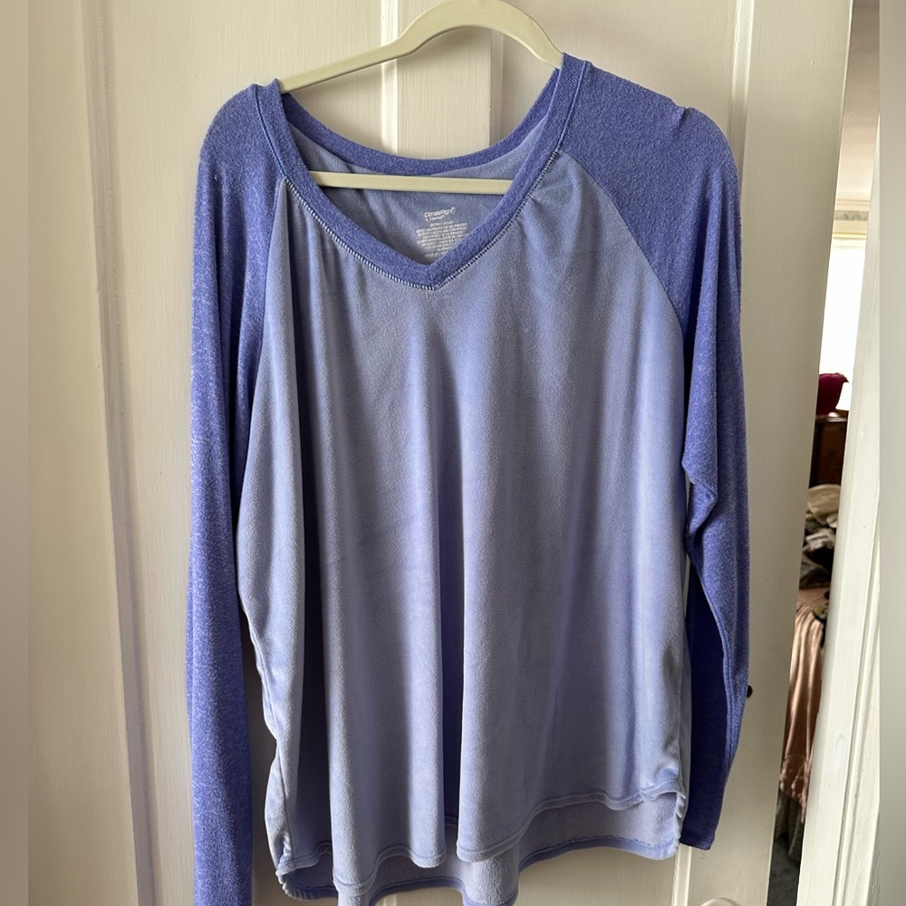 Climate Mate - Cuddle Duds periwinkle ish color soft sweatshirt 2xl